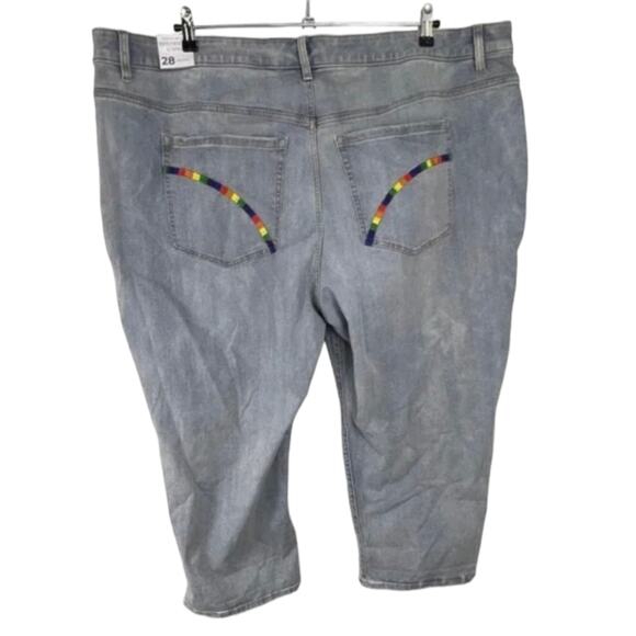 Lane Bryant Pride Rainbow Pocket Mid Rise Boyfriend Crop 24 New! - Picture 3 of 8